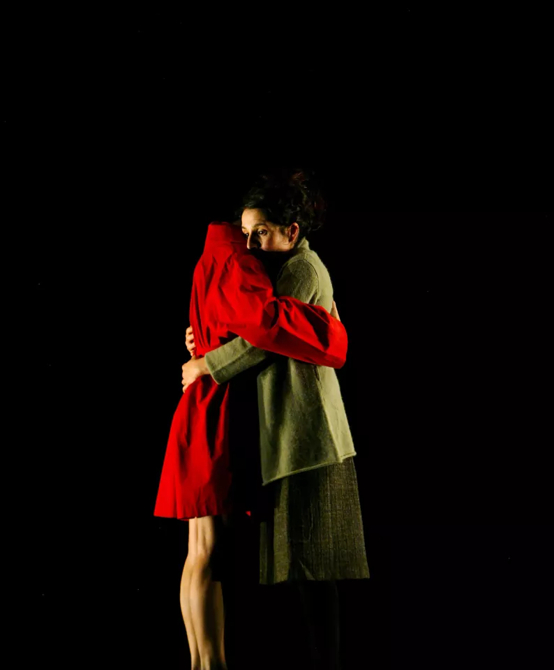 Le-petit-chaperon-rouge-credit-Victor-Tonelli-Hans-Lucas