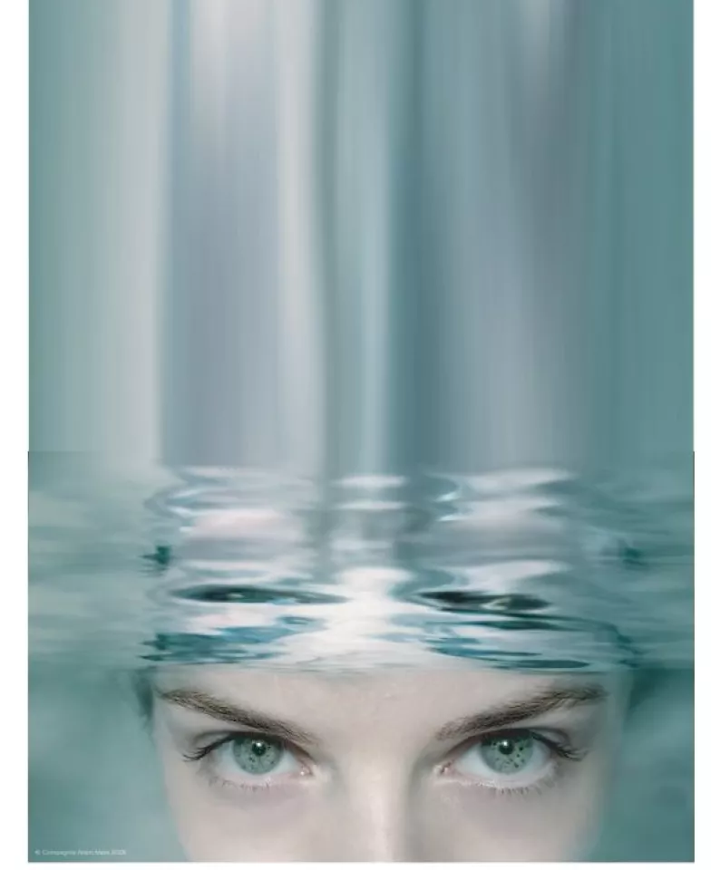 LA TÊTE SOUS L'EAU© Mélanie Riera