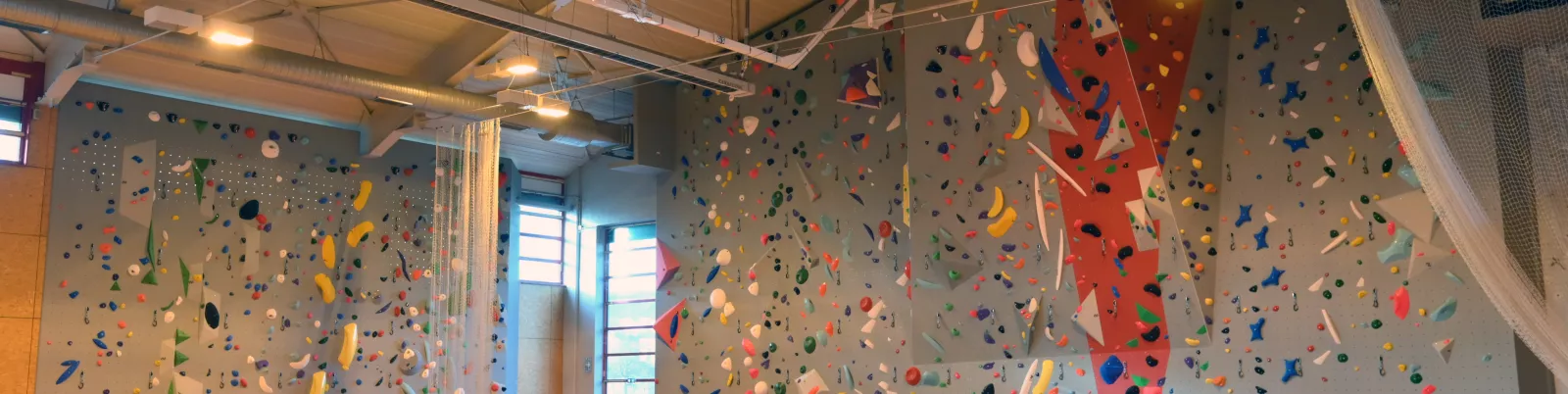 Mur d'escalade Gymnase Robert-Pras (c)Ville de Clermont-Ferrand